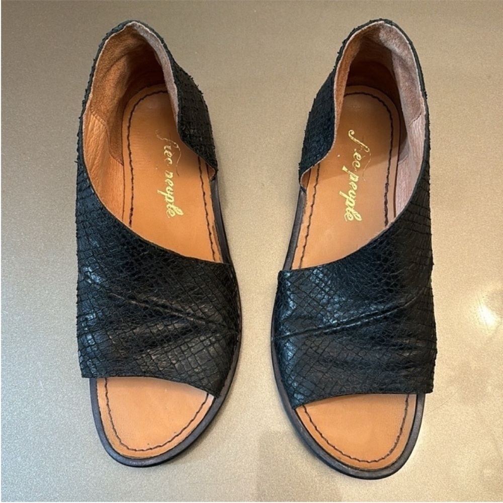 Black Open-Toe Free People Leather Sandals - Picture 11 of 13